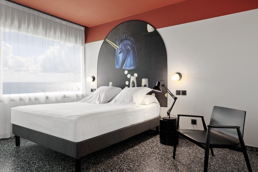 DINA ST DENIS CHAMBRE